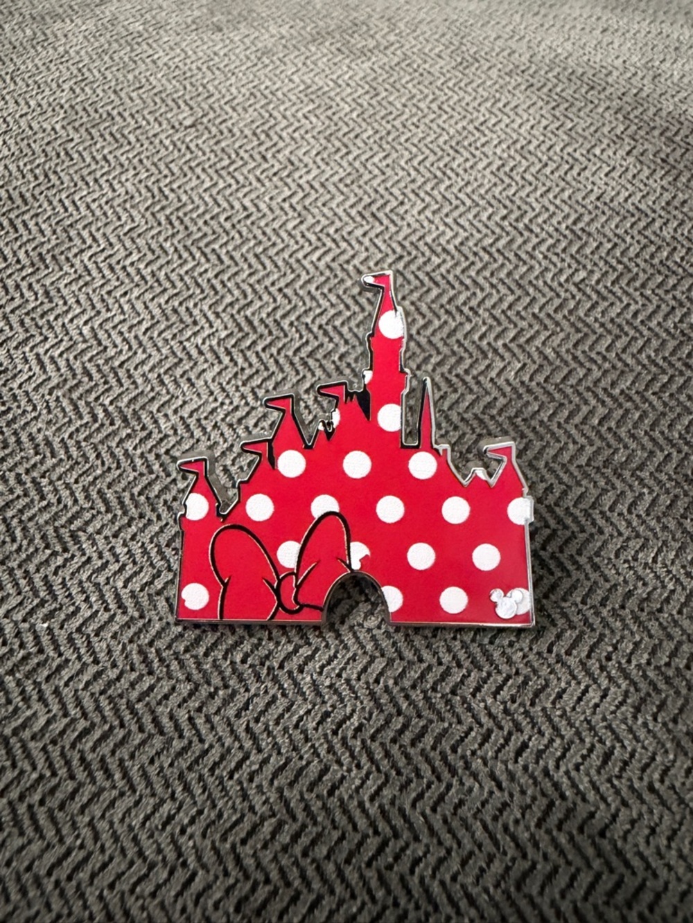 Disneyland 2025 Hidden Mickey - Minnie Castle - Wave B